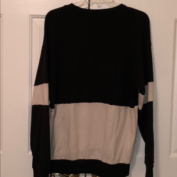 Crew top sweatshirt - Picture 3 of 5